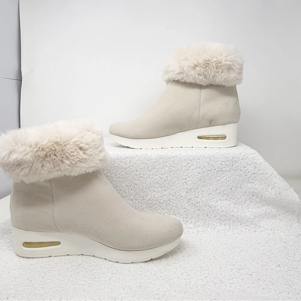 DKNY Women’s Abri Booties size 7.5